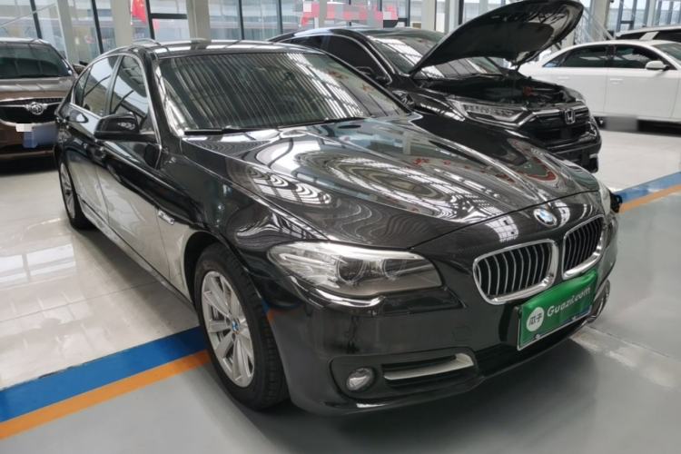 Used BMW 5 Series 2017 520Li Elegant Edition Front Right 45 Deg
