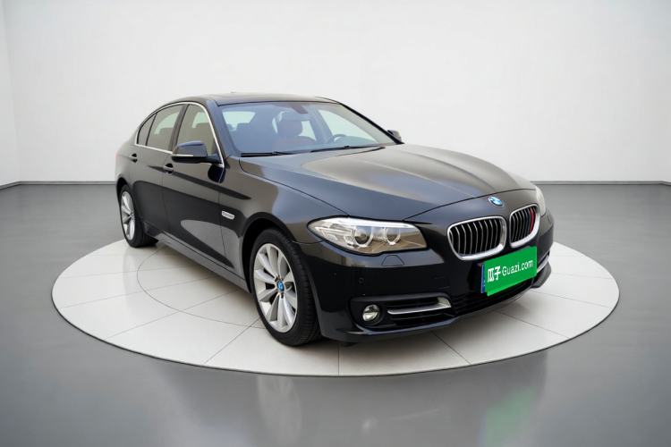 Used BMW 5 Series 2017 525Li Leading Model Front Right 45 Deg