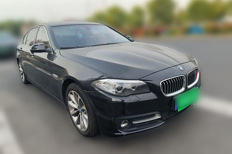 Used BMW 5 Series 2017 525Li Leading Model Front Right 45 Deg