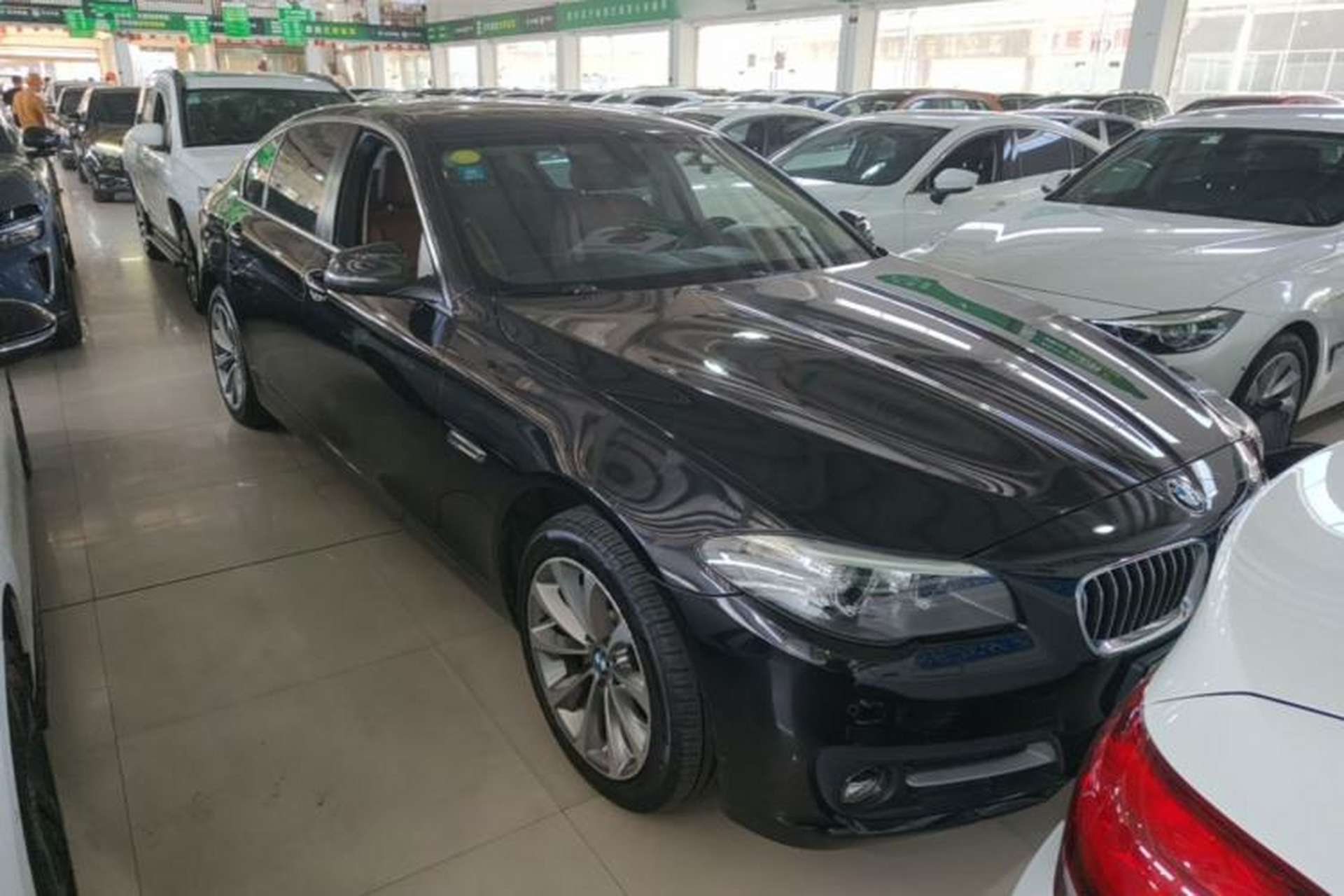 Used BMW 5 Series 2017 528Li Leading Model Front Right 45 Deg