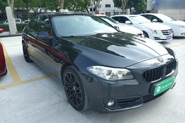 Used BMW 5 Series 2017 525Li Luxury Design Package Front Right 45 Deg