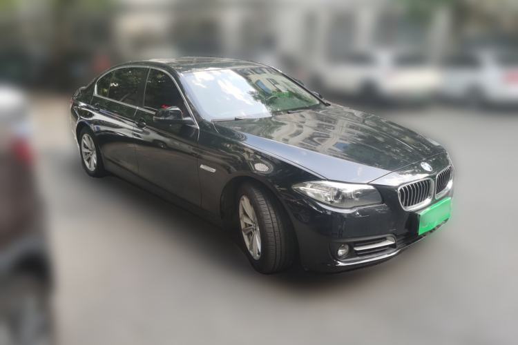 Used BMW 5 Series 2017 520Li Elegant Edition Front Right 45 Deg