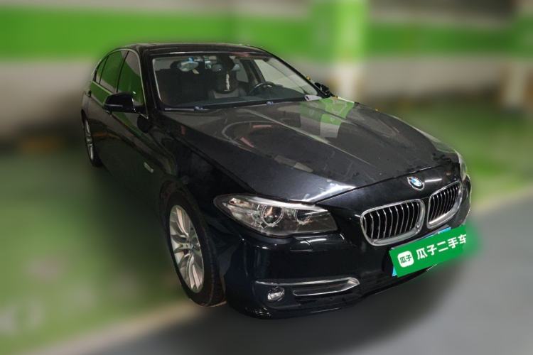 Used BMW 5 Series 2017 525Li Luxury Design Package Front Right 45 Deg