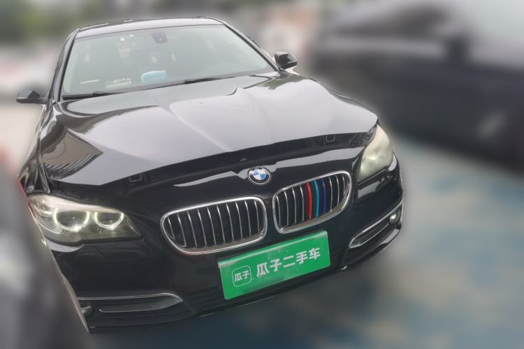 Used BMW 5 Series 2017 525Li Leading Model Front Right 45 Deg