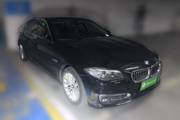 Used BMW 5 Series 2017 525Li Luxury Design Package Front Right 45 Deg