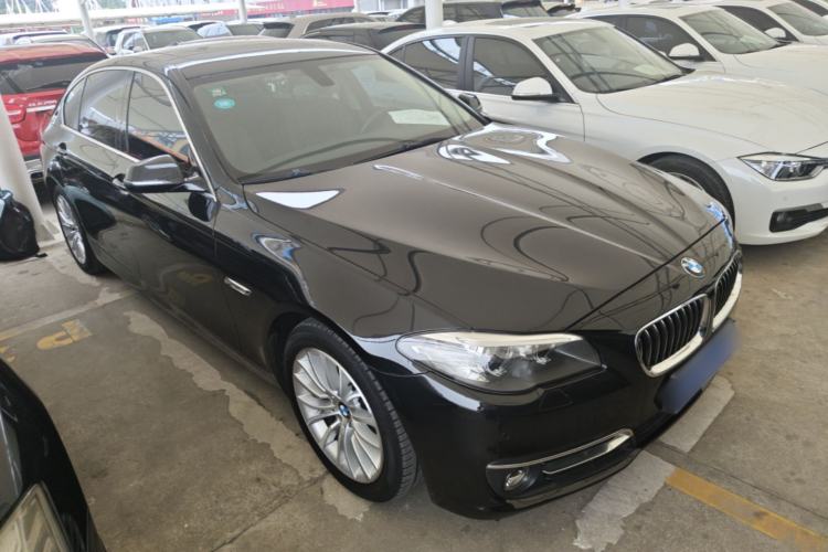 Used BMW 5 Series 2017 525Li Luxury Design Package Front Right 45 Deg