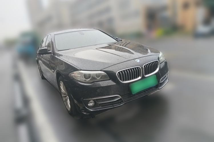 Used BMW 5 Series 2017 525Li Luxury Design Package Front Right 45 Deg