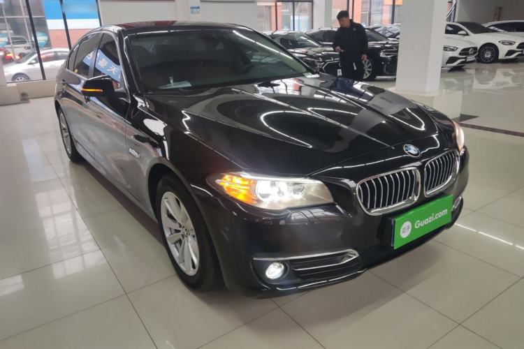 Used BMW 5 Series 2017 520Li Elegant Edition Front Right 45 Deg