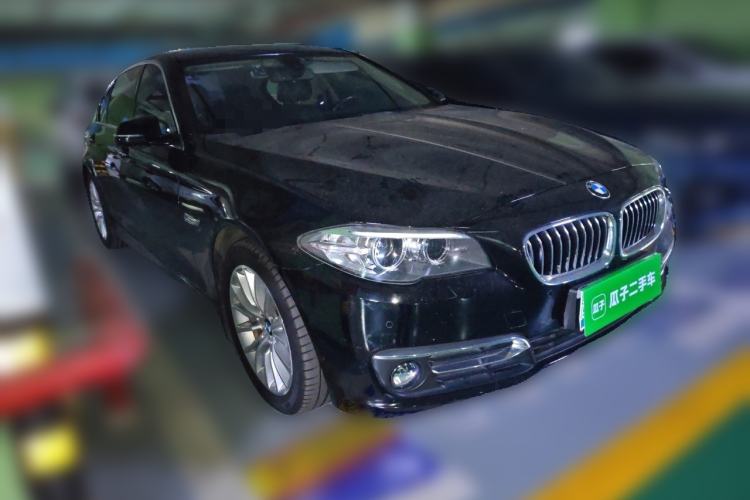 Used BMW 5 Series 2017 525Li Luxury Design Package Front Right 45 Deg