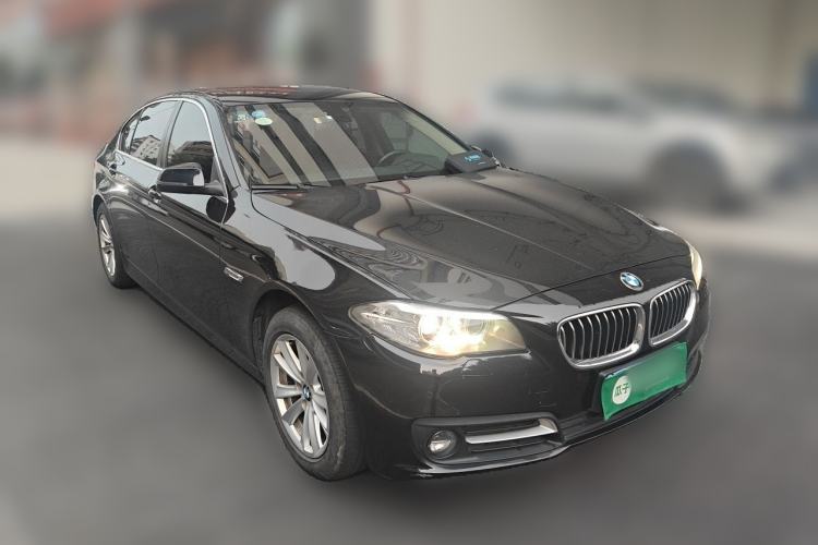 Used BMW 5 Series 2017 520Li Elegant Edition Front Right 45 Deg