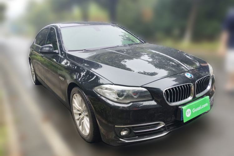 Used BMW 5 Series 2017 525Li Luxury Design Package Front Right 45 Deg