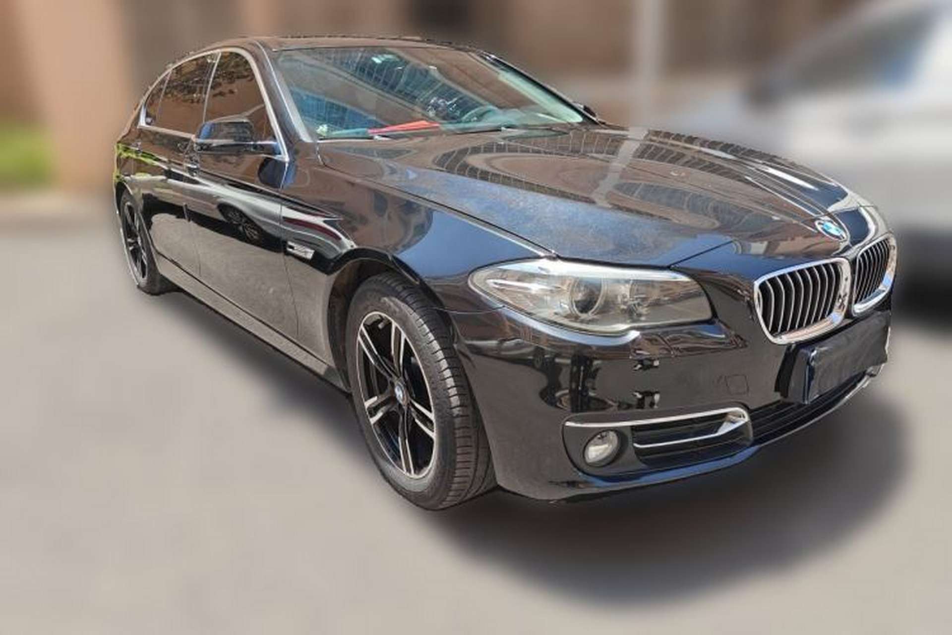 Used BMW 5 Series 2017 525Li Luxury Design Package Front Right 45 Deg