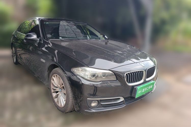 Used BMW 5 Series 2017 525Li Luxury Design Package Front Right 45 Deg