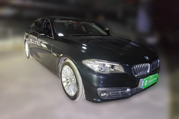 Used BMW 5 Series 2017 525Li Luxury Design Package Front Right 45 Deg
