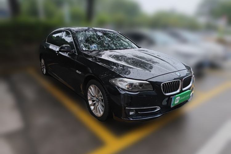 Used BMW 5 Series 2017 525Li Luxury Design Package Front Right 45 Deg