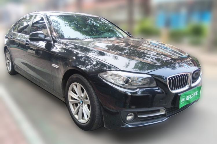 Used BMW 5 Series 2017 520Li Elegant Edition Front Right 45 Deg