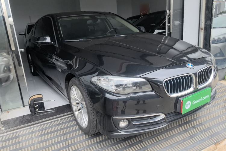 Used BMW 5 Series 2017 525Li Luxury Design Package Front Right 45 Deg