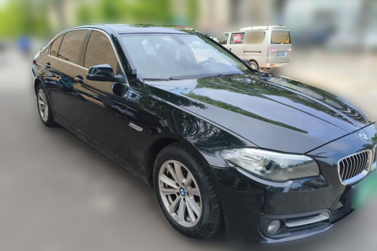 Used BMW 5 Series 2017 520Li Elegant Edition Front Right 45 Deg