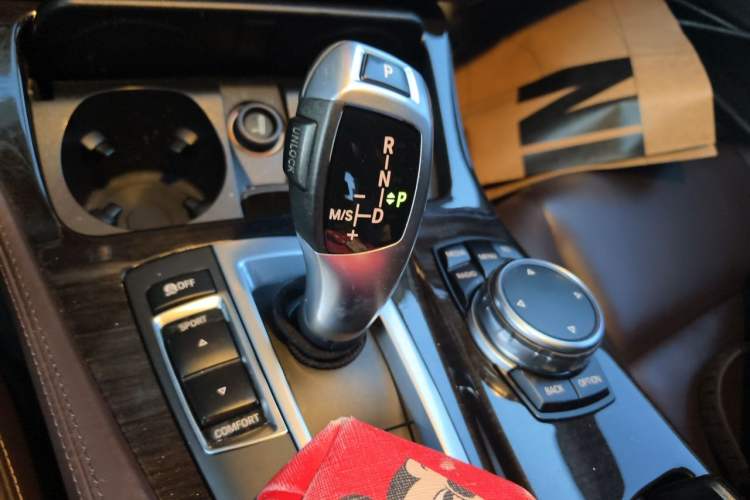 Used BMW 5 Series 2017 525Li Luxury Design Package Gear Lever