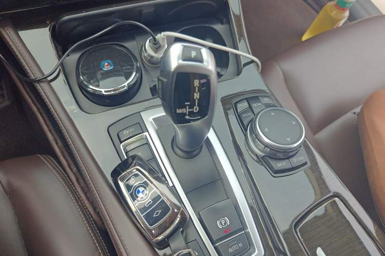 Used BMW 5 Series 2017 525Li Luxury Design Package Gear Lever