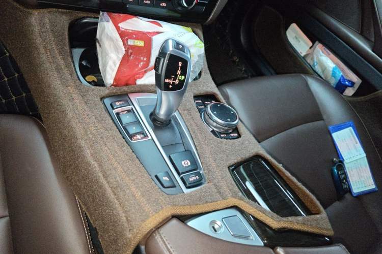 Used BMW 5 Series 2017 525Li Luxury Design Package Gear Lever
