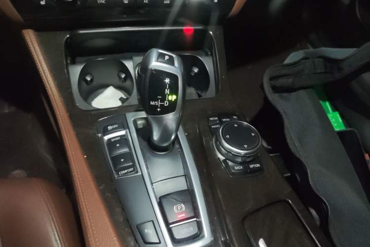 Used BMW 5 Series 2017 528Li Leading Model Gear Lever