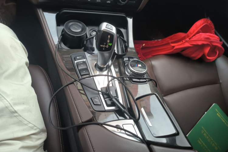Used BMW 5 Series 2017 525Li Luxury Design Package Gear Lever