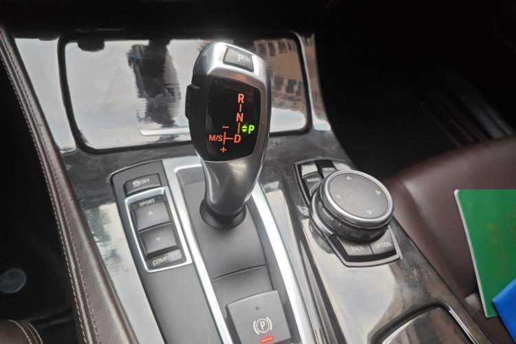 Used BMW 5 Series 2017 525Li Luxury Design Package Gear Lever
