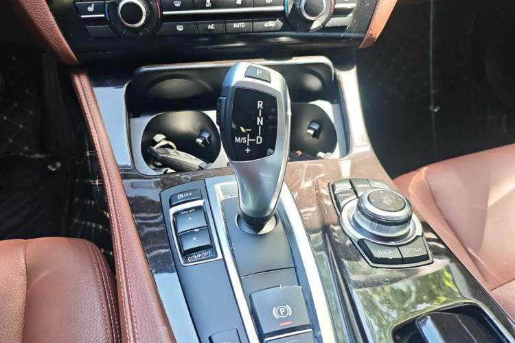 Used BMW 5 Series 2017 525Li Leading Model Gear Lever