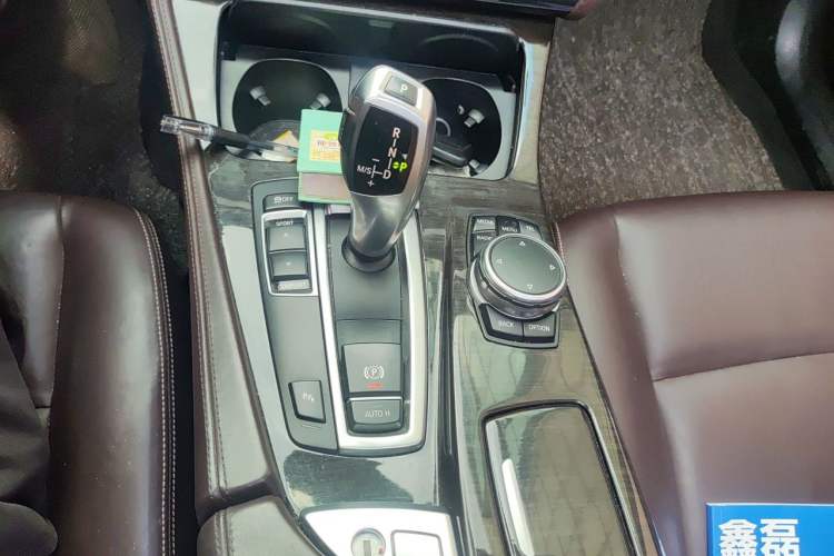 Used BMW 5 Series 2017 525Li Luxury Design Package Gear Lever