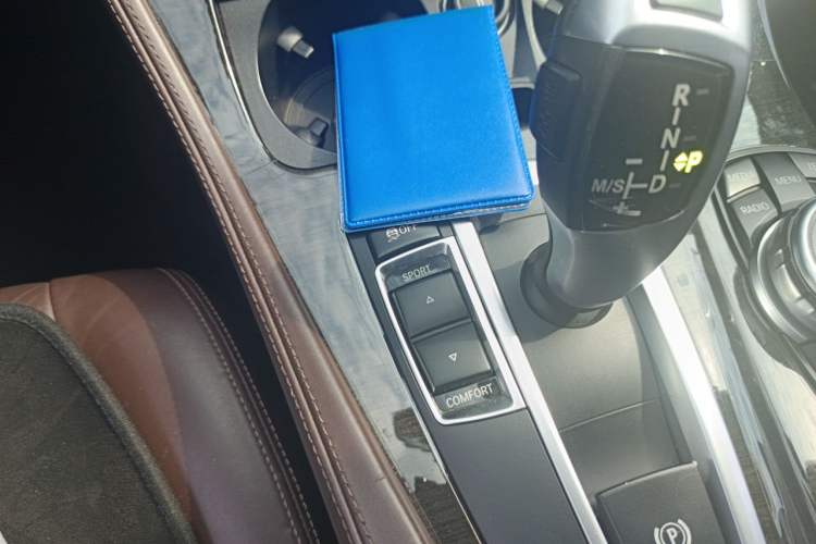 Used BMW 5 Series 2017 525Li Luxury Design Package Gear Lever