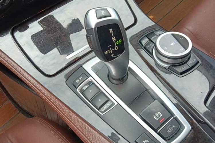 Used BMW 5 Series 2017 525Li Leading Model Gear Lever