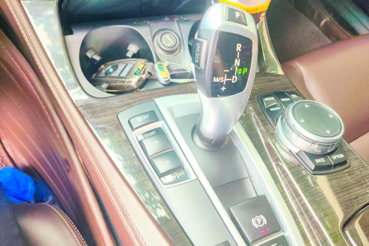 Used BMW 5 Series 2017 525Li Luxury Design Package Gear Lever
