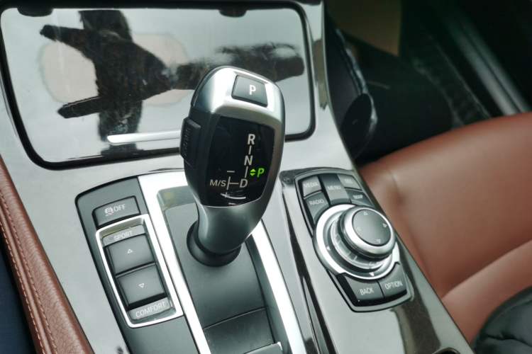 Used BMW 5 Series 2017 525Li Leading Model Gear Lever