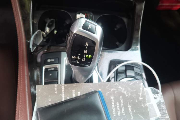 Used BMW 5 Series 2017 525Li Leading Model Gear Lever
