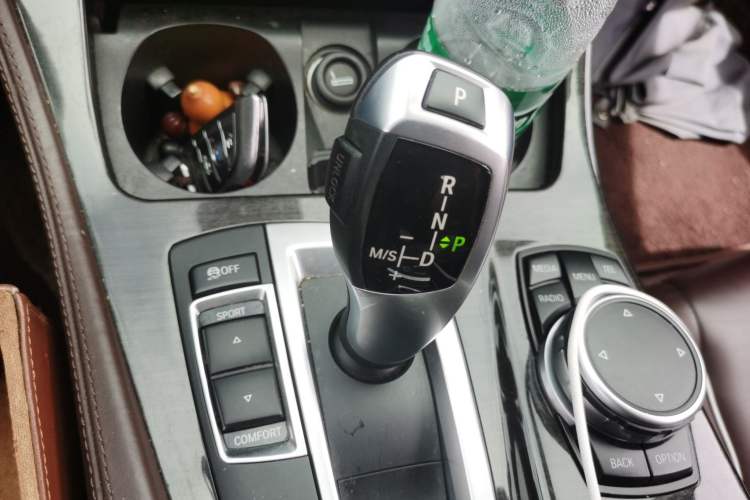 Used BMW 5 Series 2017 525Li Luxury Design Package Gear Lever