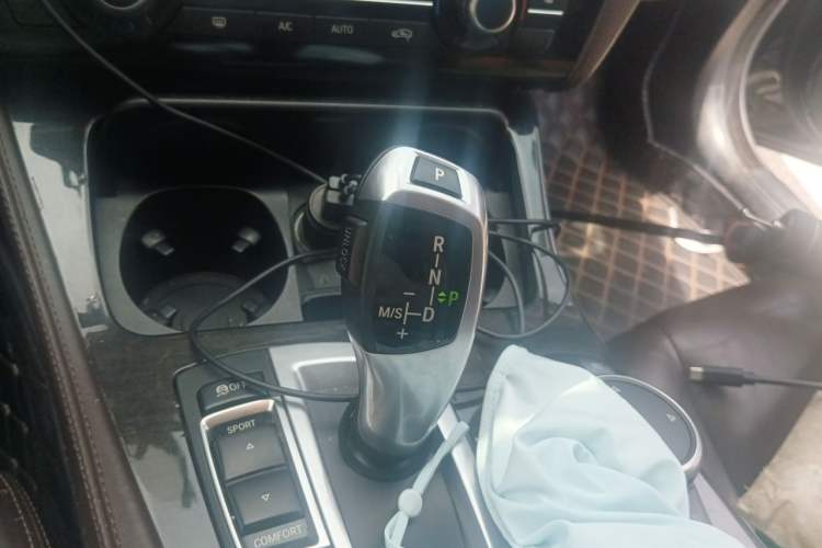 Used BMW 5 Series 2017 525Li Luxury Design Package Gear Lever