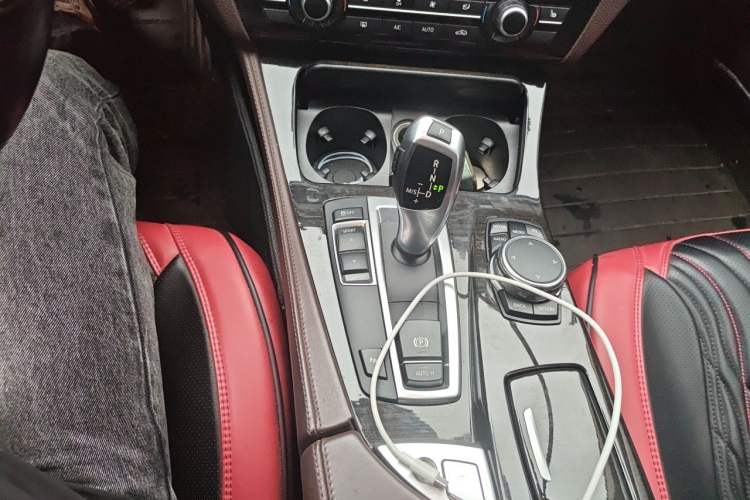 Used BMW 5 Series 2017 525Li Luxury Design Package Gear Lever
