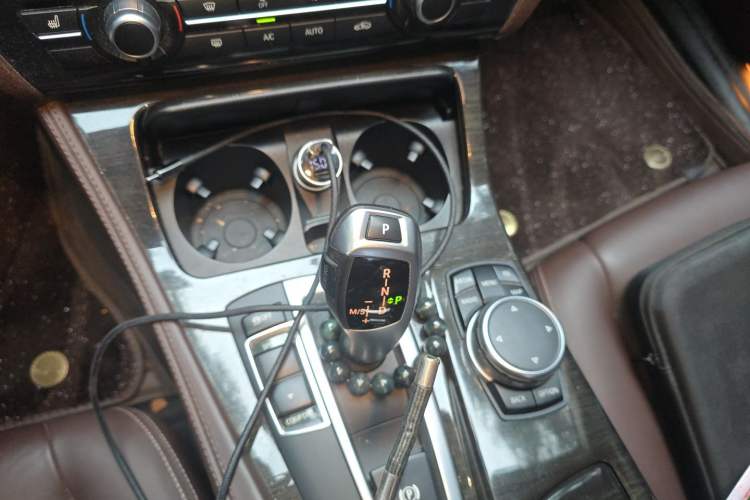 Used BMW 5 Series 2017 525Li Luxury Design Package Gear Lever