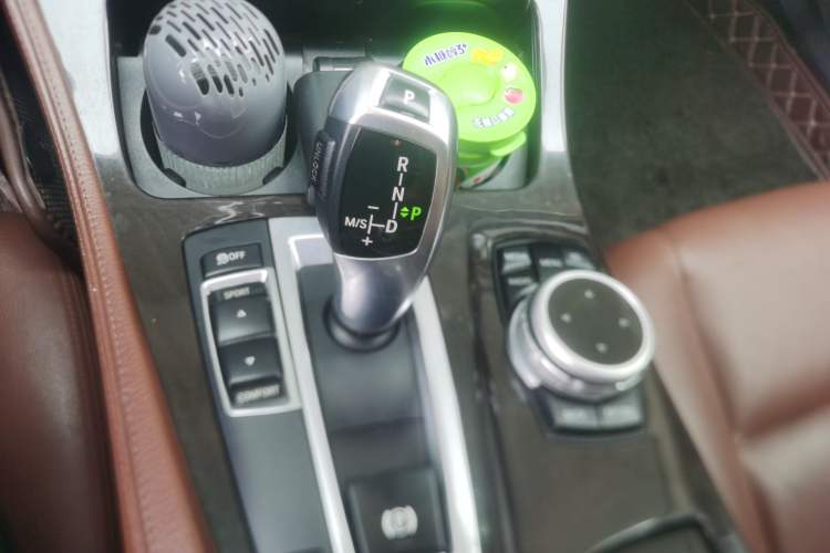 Used BMW 5 Series 2017 525Li Leading Model Gear Lever