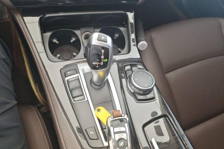 Used BMW 5 Series 2017 525Li Luxury Design Package Gear Lever