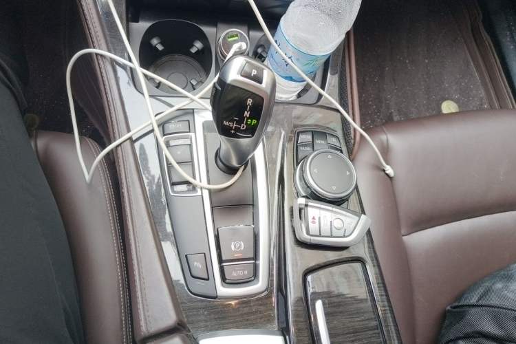 Used BMW 5 Series 2017 525Li Luxury Design Package Gear Lever