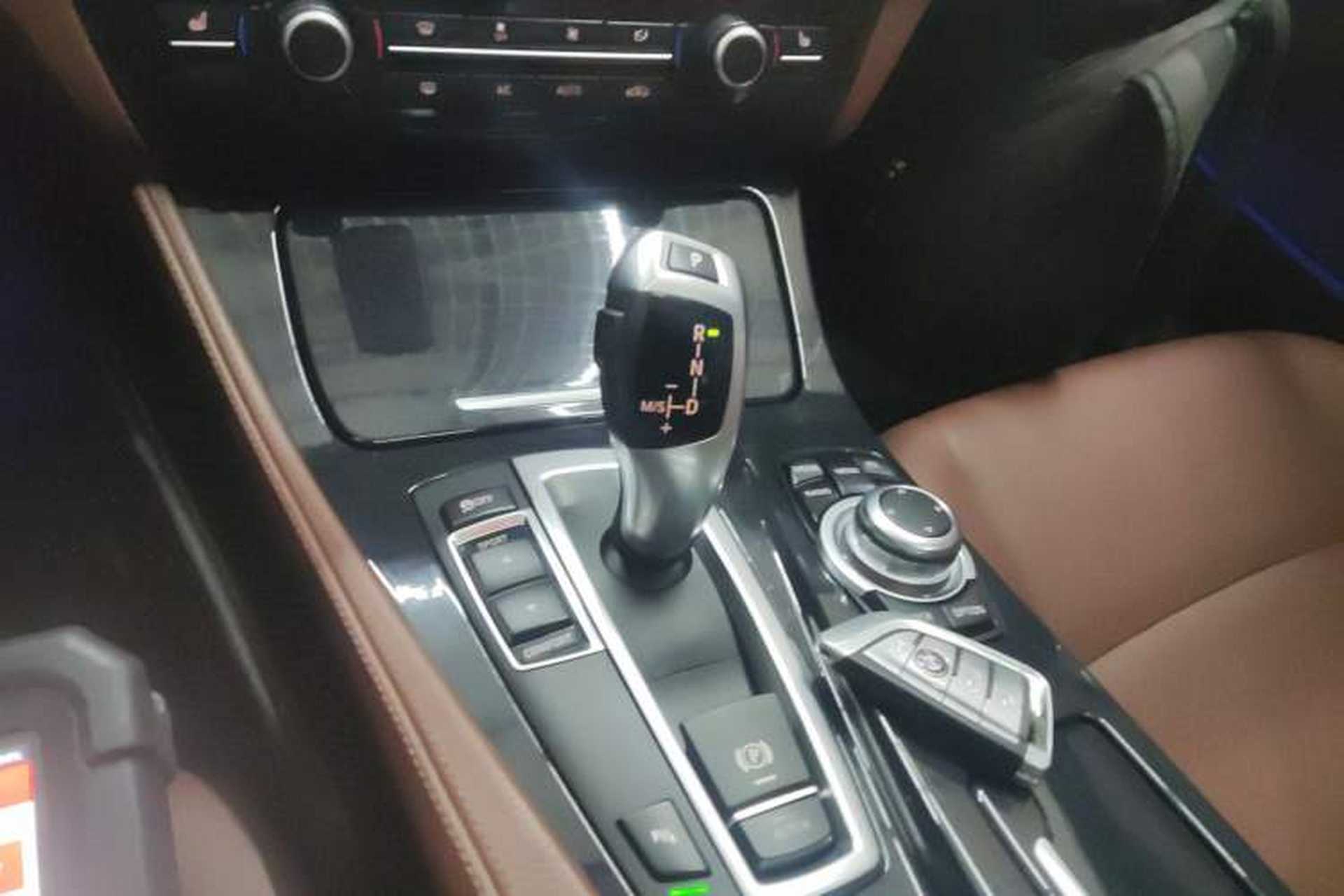 Used BMW 5 Series 2017 520Li Elegant Edition Gear Lever