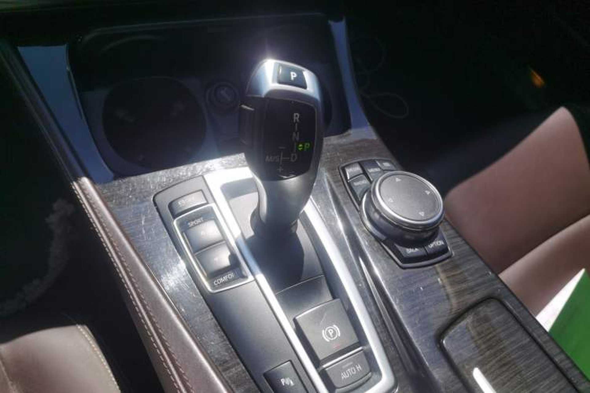 Used BMW 5 Series 2017 525Li Luxury Design Package Gear Lever