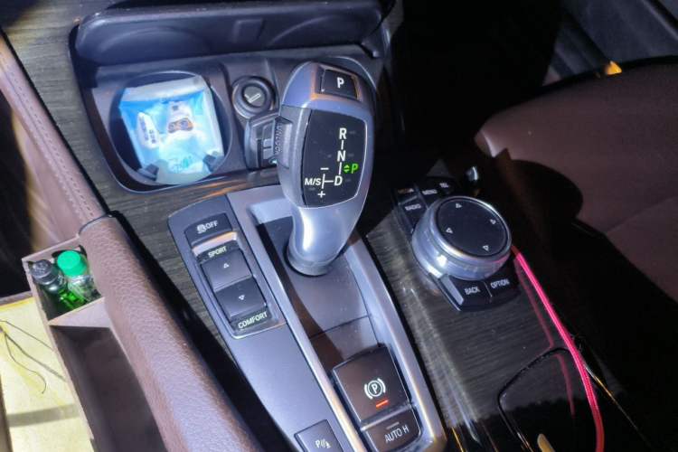 Used BMW 5 Series 2017 525Li Luxury Design Package Gear Lever
