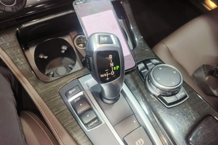 Used BMW 5 Series 2017 525Li Luxury Design Package Gear Lever