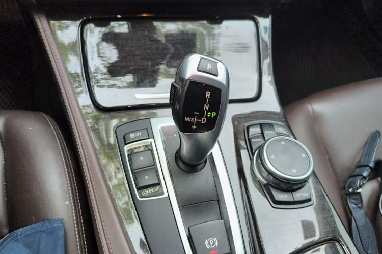Used BMW 5 Series 2017 525Li Luxury Design Package Gear Lever