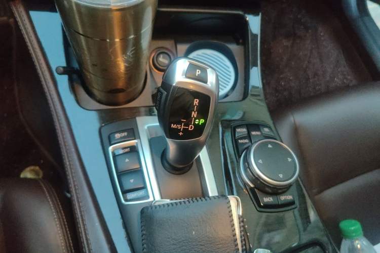 Used BMW 5 Series 2017 525Li Luxury Design Package Gear Lever