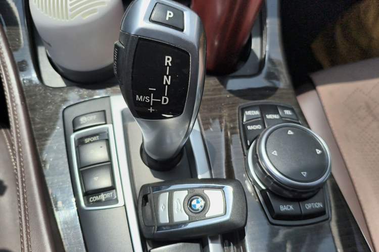 Used BMW 5 Series 2017 525Li Luxury Design Package Gear Lever