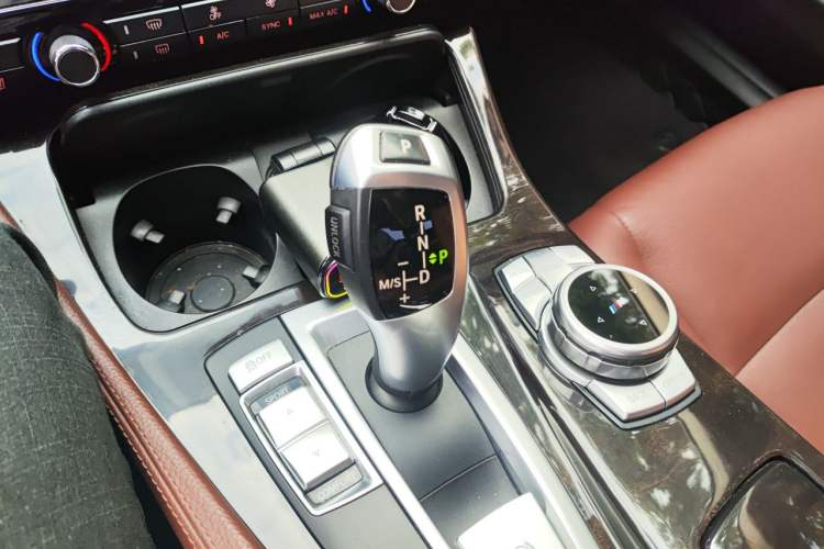 Used BMW 5 Series 2017 525Li Leading Model Gear Lever